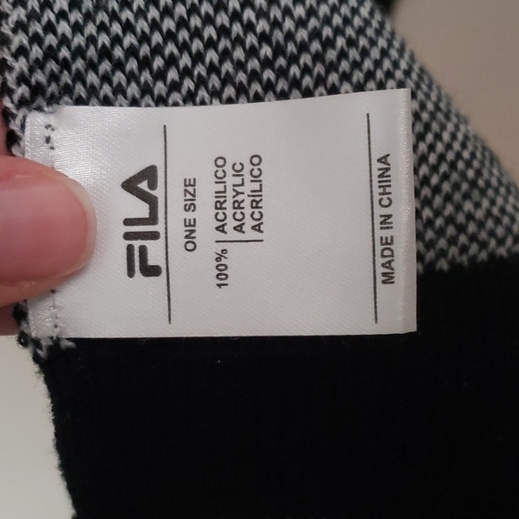 NWOT Fila Scarf & Beanie Hat - Picture 2 of 2
